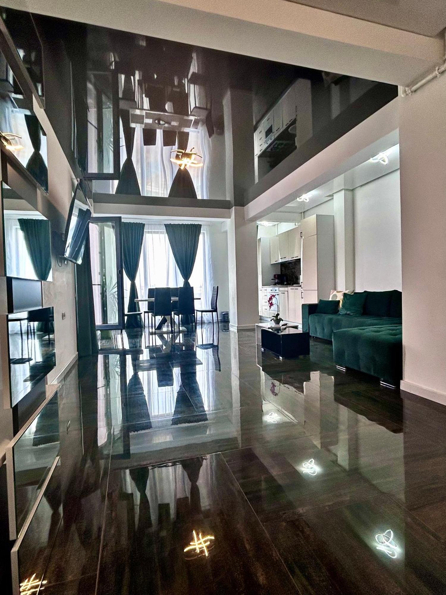 Brys Penthouse By The - Greenland - Mamaia Nord - Appartement